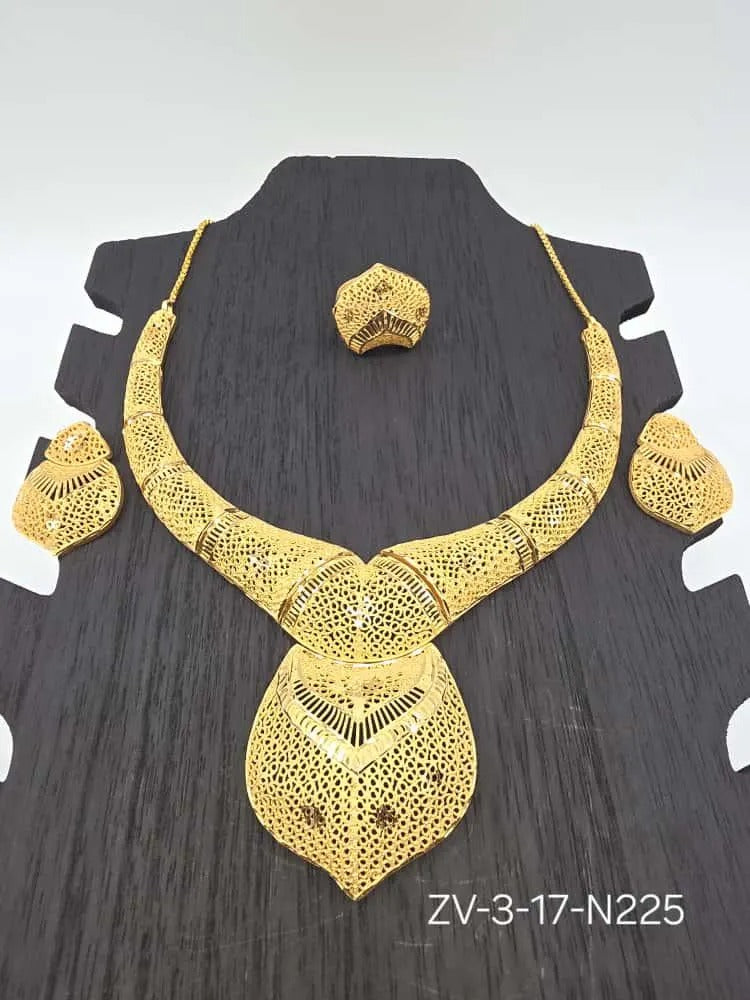 Zamvora Gold-Plated Floral Set: Necklace, Earrings & Ring
