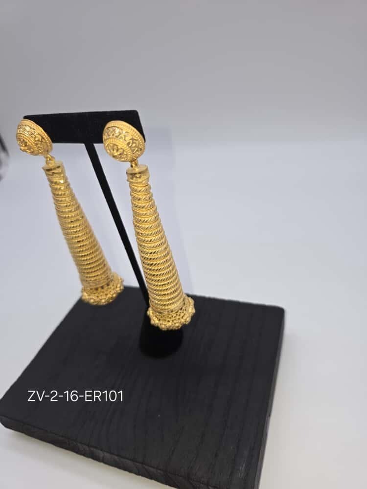 Zamvora Elegant Gold Plated Earrings
